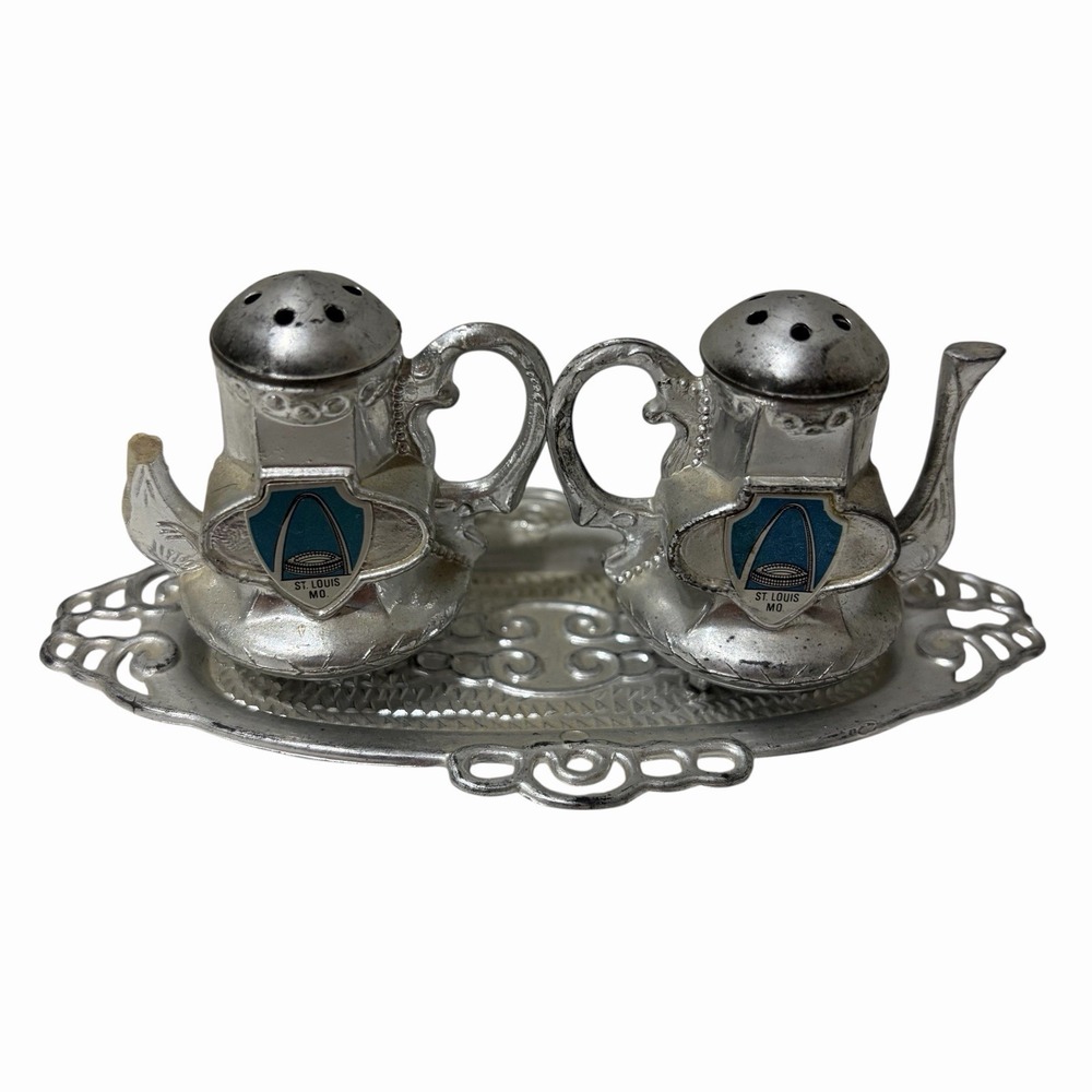 Vintage Salt & Pepper‎ Shakers St. Louis Missouri Mini Tea Coffee Pots Miniature